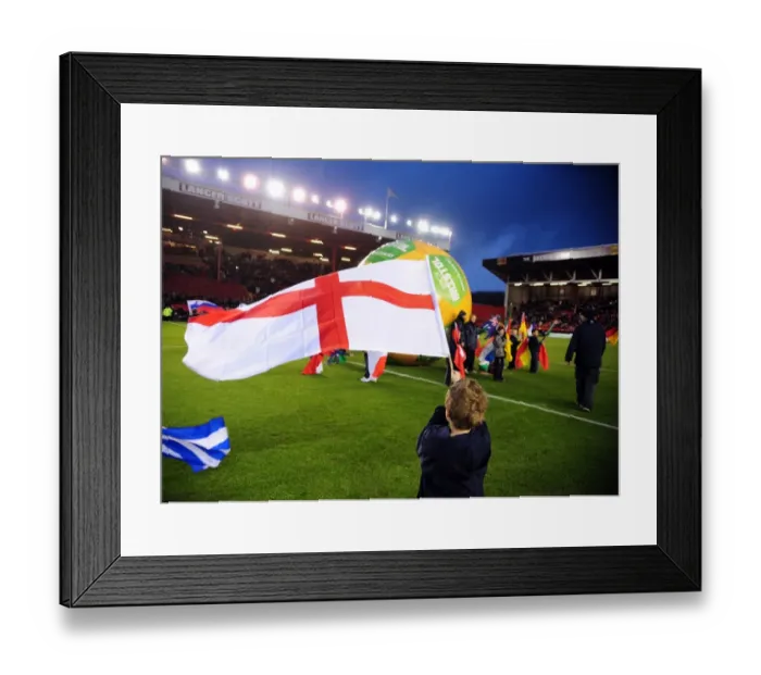 Framed Print : Clash of the Football Giants: Bristol City vs Ipswich Town (Season 09-10)