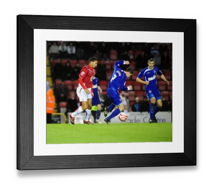 Framed Print : Bristol City vs Ipswich Town: A Football Rivalry - Season 09-10 Framed Print : Bristol City vs Ipswich Town: A Football Rivalry - Season 09-10