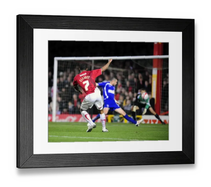 Framed Print : Bristol City vs Ipswich Town: A Football Showdown (Season 09-10) Framed Print : Bristol City vs Ipswich Town: A Football Showdown (Season 09-10)