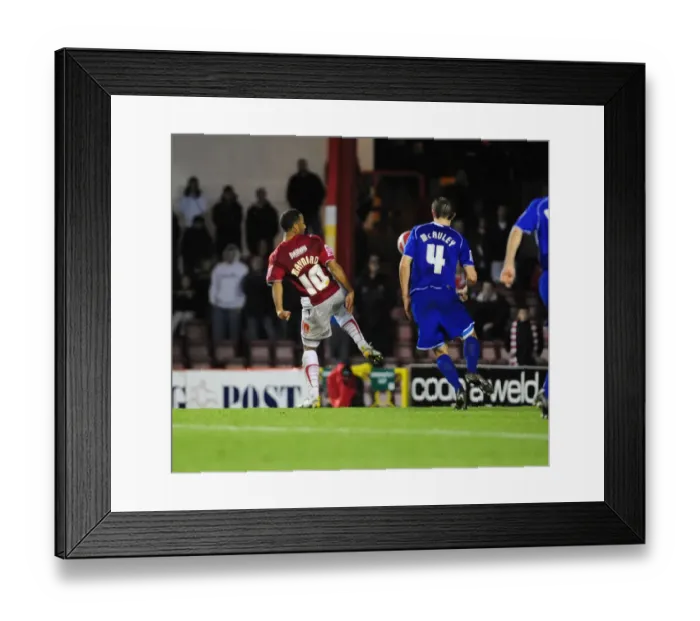 Framed Print : Bristol City vs Ipswich Town: 09-10 Football Showdown
