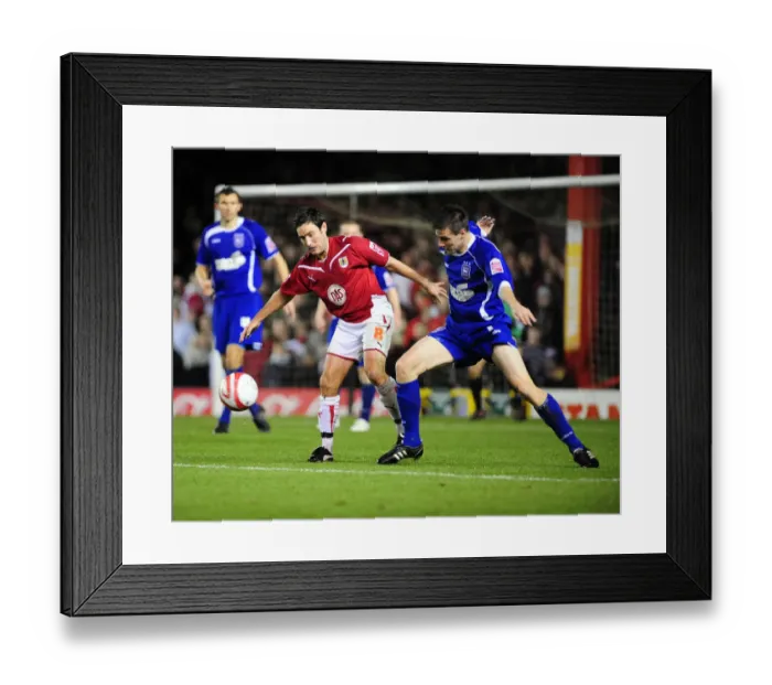 Framed Print : Bristol City vs Ipswich Town: A Football Rivalry from the 09-10 Season Framed Print : Bristol City vs Ipswich Town: A Football Rivalry from the 09-10 Season