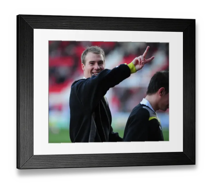 Framed Print : Bristol City vs Doncaster Rovers: Season 09-10 Football Showdown Framed Print : Bristol City vs Doncaster Rovers: Season 09-10 Football Showdown