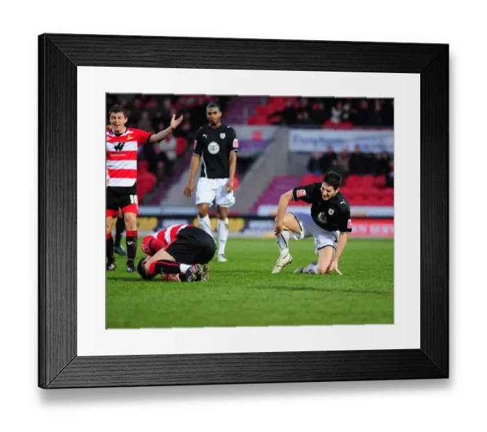 Framed Print : Bristol City vs Doncaster Rovers: A Football Rivalry - Season 09-10 Framed Print : Bristol City vs Doncaster Rovers: A Football Rivalry - Season 09-10