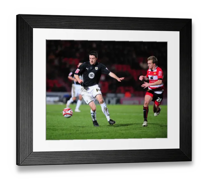 Framed Print : Bristol City vs Doncaster Rovers: A Football Rivalry from the 09-10 Season Framed Print : Bristol City vs Doncaster Rovers: A Football Rivalry from the 09-10 Season