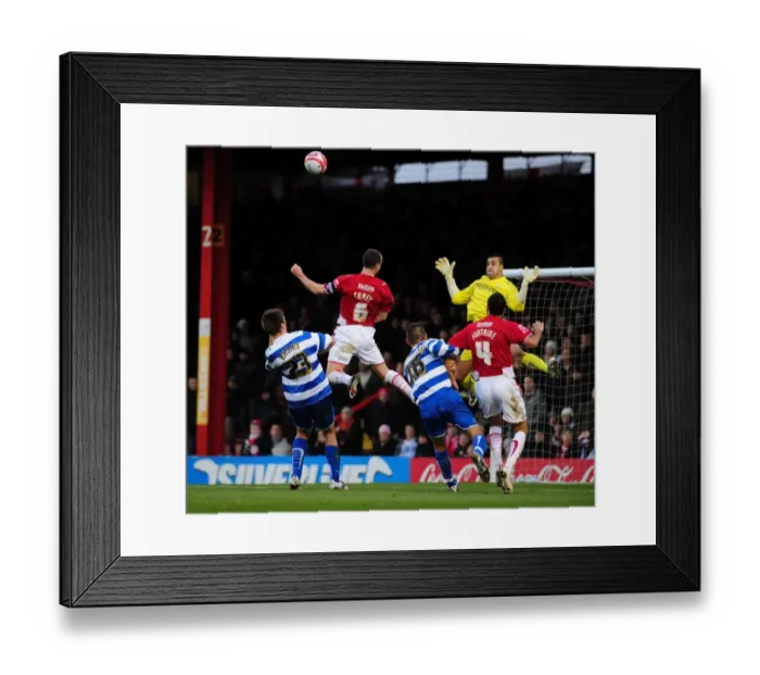 Framed Print : Bristol City vs Reading: 09-10 Season - First Team Clash Framed Print : Bristol City vs Reading: 09-10 Season - First Team Clash