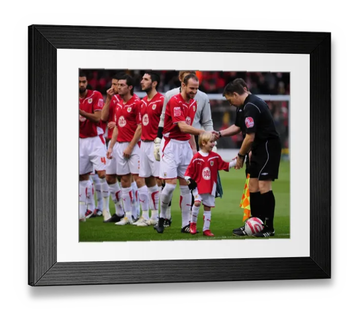 Framed Print : Clash of Talents: Bristol City vs. Reading, 09-10 Season Framed Print : Clash of Talents: Bristol City vs. Reading, 09-10 Season