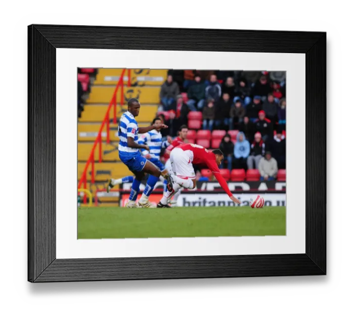 Framed Print : Bristol City vs Reading: A Football Rivalry - Season 09-10 Framed Print : Bristol City vs Reading: A Football Rivalry - Season 09-10