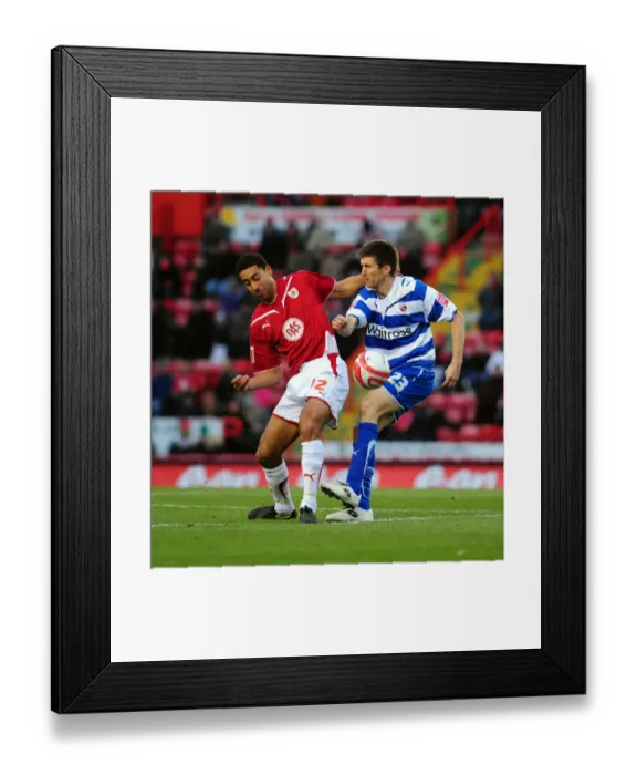 Framed Print : Clash of Titans: Bristol City vs Reading (09-10 Season) Framed Print : Clash of Titans: Bristol City vs Reading (09-10 Season)