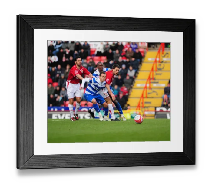 Framed Print : Clash of Talents: Bristol City vs. Reading, 09-10 Season Framed Print : Clash of Talents: Bristol City vs. Reading, 09-10 Season