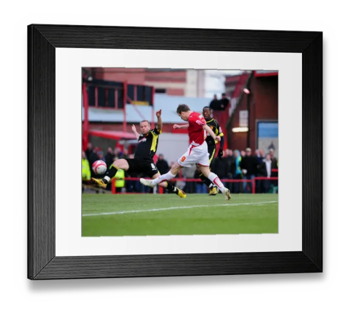 Framed Print : Bristol City vs. Watford: 09-10 Season - A Football Rivalry Framed Print : Bristol City vs. Watford: 09-10 Season - A Football Rivalry