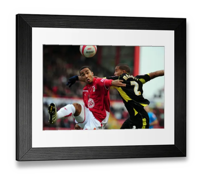 Framed Print : Bristol City vs. Watford: A Season 09-10 Showdown - The Exciting Clash