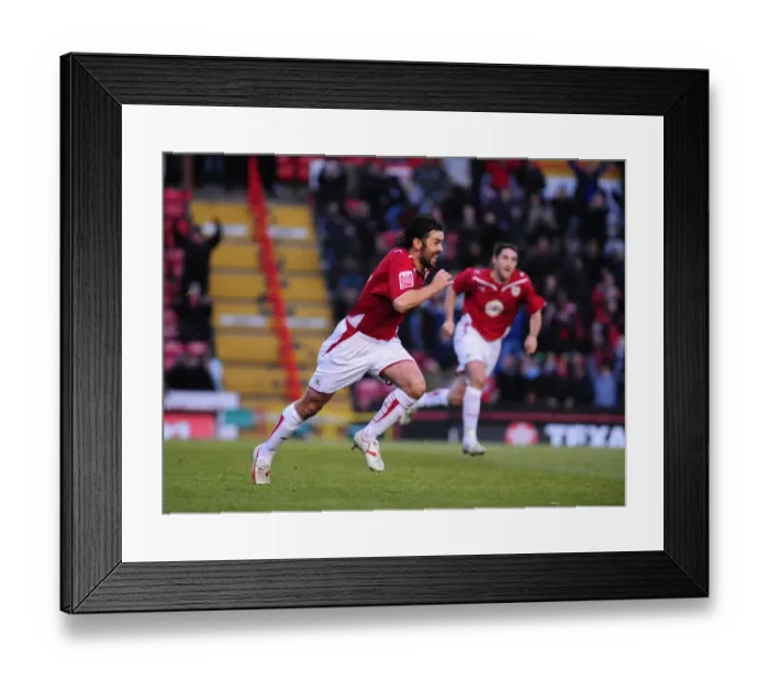 Framed Print : Bristol City vs. Watford: A Football Rivalry - Season 09-10 Framed Print : Bristol City vs. Watford: A Football Rivalry - Season 09-10