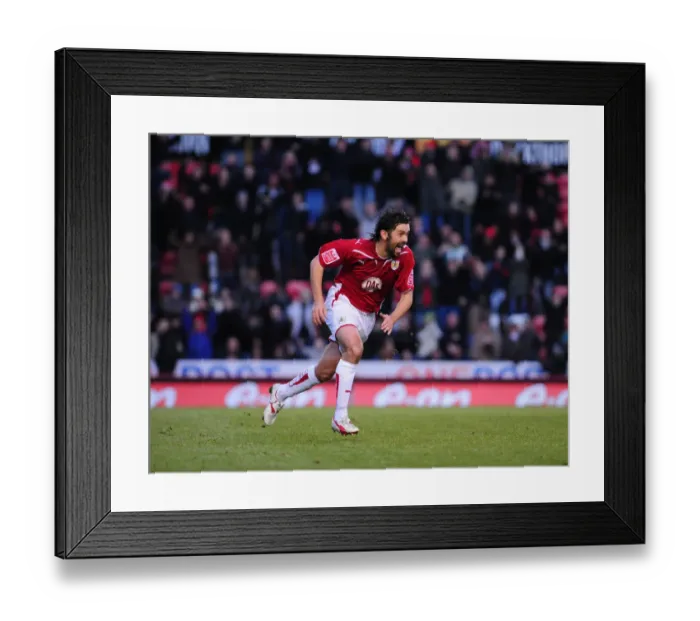 Framed Print : Football Showdown: Bristol City vs. Watford - Season 09-10