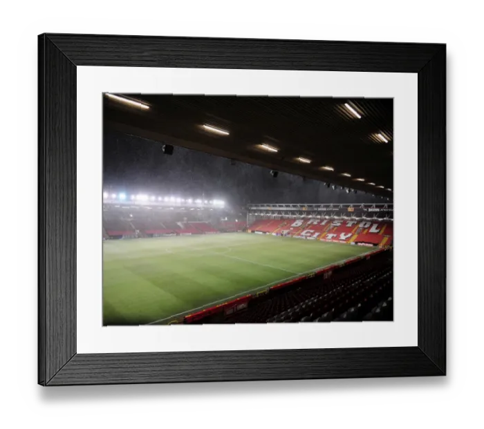 Framed Print : Bristol City vs Cardiff City: FA Cup Clash, Season 09-10 Framed Print : Bristol City vs Cardiff City: FA Cup Clash, Season 09-10
