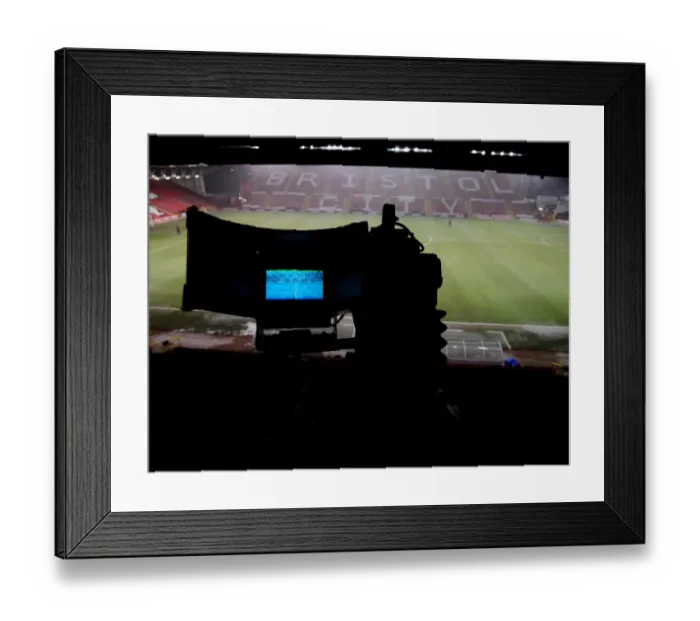 Framed Print : Bristol City vs. Cardiff City: FA Cup Showdown - Season 09-10 Framed Print : Bristol City vs. Cardiff City: FA Cup Showdown - Season 09-10