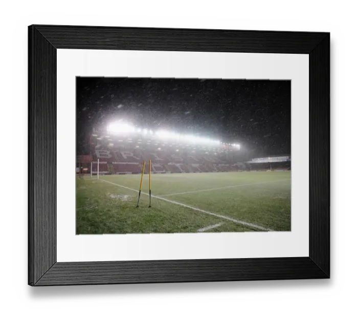 Framed Print : Bristol City vs Cardiff City: FA Cup Clash - Season 09-10 Framed Print : Bristol City vs Cardiff City: FA Cup Clash - Season 09-10