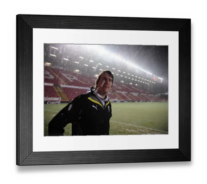 Framed Print : Bristol City vs. Cardiff City: FA Cup Clash - Season 09-10 Framed Print : Bristol City vs. Cardiff City: FA Cup Clash - Season 09-10
