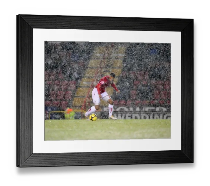 Framed Print : Bristol City vs Cardiff City: FA Cup Clash - Season 09-10