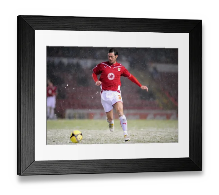 Framed Print : Bristol City vs Cardiff City: FA Cup Clash - Season 09-10 Framed Print : Bristol City vs Cardiff City: FA Cup Clash - Season 09-10