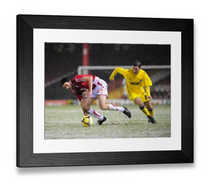 Framed Print : Bristol City vs Cardiff City: FA Cup Clash - Season 09-10 Framed Print : Bristol City vs Cardiff City: FA Cup Clash - Season 09-10