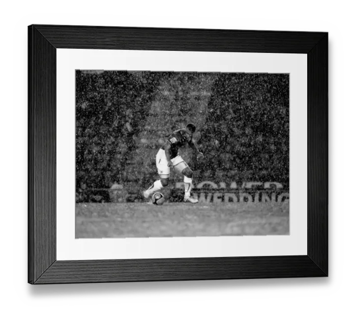 Framed Print : Bristol City vs Cardiff City: FA Cup Clash - Season 09-10