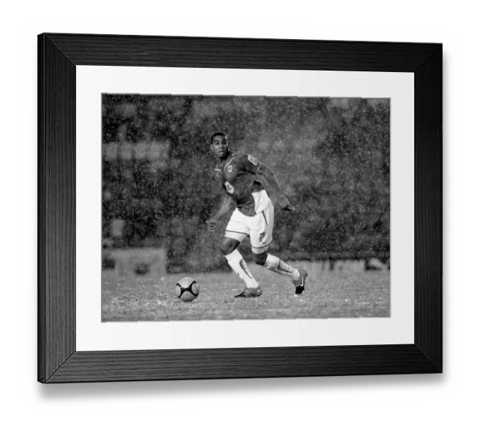 Framed Print : Bristol City vs Cardiff City: FA Cup Clash - Season 09-10