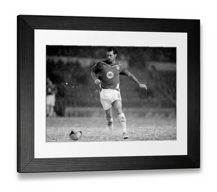 Framed Print : Bristol City vs Cardiff City: FA Cup Clash - Season 09-10