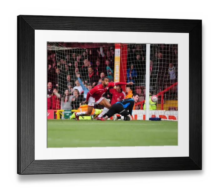 Framed Print : Bristol City First Team: Season 09-10: Bristol City V Preston North End Framed Print : Bristol City First Team: Season 09-10: Bristol City V Preston North End