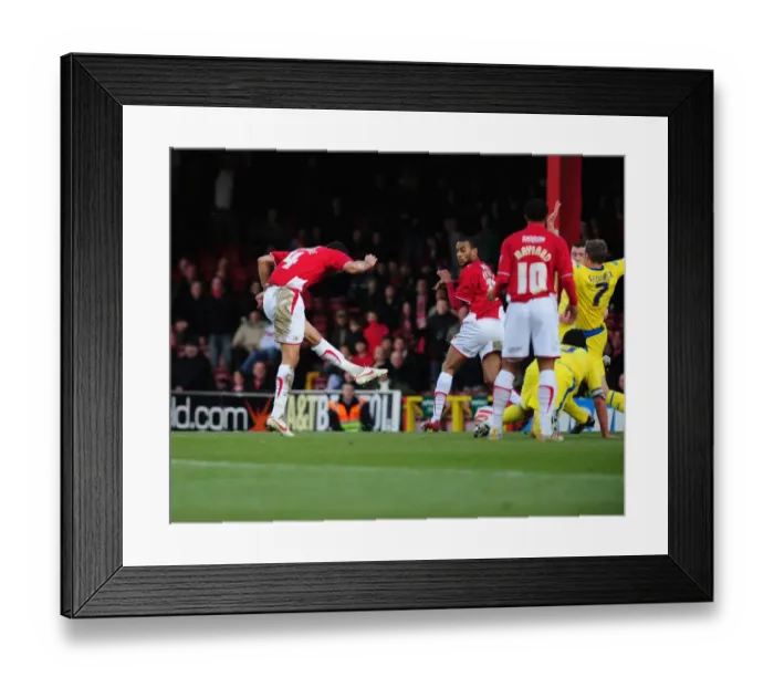 Framed Print : The Rivalry: Bristol City vs Preston North End - Season 09-10 Framed Print : The Rivalry: Bristol City vs Preston North End - Season 09-10