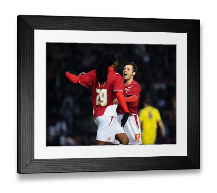 Framed Print : Bristol City vs Preston North End: A Football Rivalry Unfolds - Season 09-10 Framed Print : Bristol City vs Preston North End: A Football Rivalry Unfolds - Season 09-10