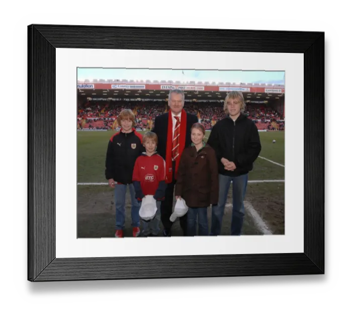 Framed Print : Bristol City vs Preston North End: A Football Rivalry - Season 09-10 Framed Print : Bristol City vs Preston North End: A Football Rivalry - Season 09-10