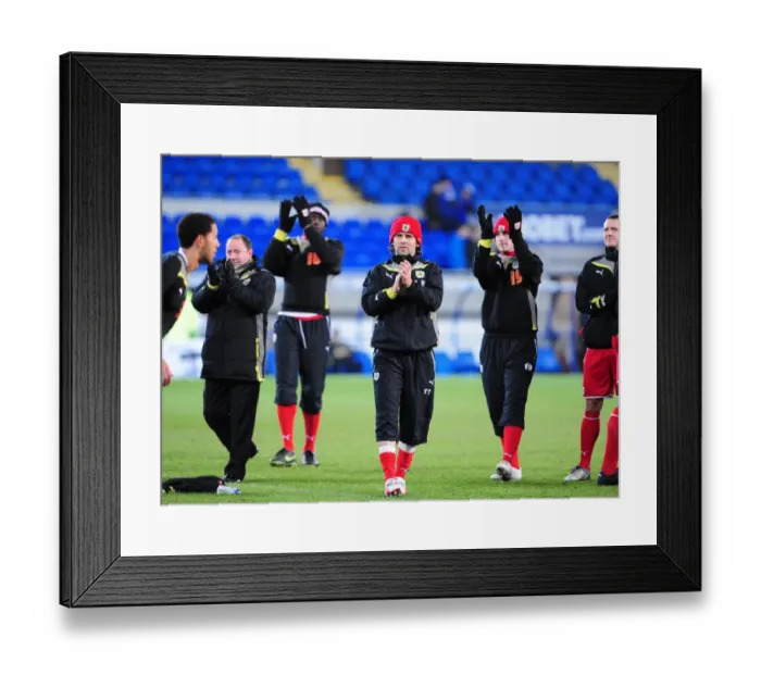 Framed Print : FA Cup Clash: Bristol City vs. Cardiff City, Season 09-10 Framed Print : FA Cup Clash: Bristol City vs. Cardiff City, Season 09-10