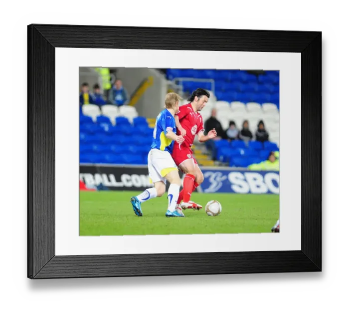 Framed Print : Bristol City vs. Cardiff City: FA Cup Clash, Season 09-10 Framed Print : Bristol City vs. Cardiff City: FA Cup Clash, Season 09-10