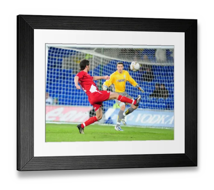 Framed Print : FA Cup Showdown: Cardiff City vs. Bristol City, Season 09-10