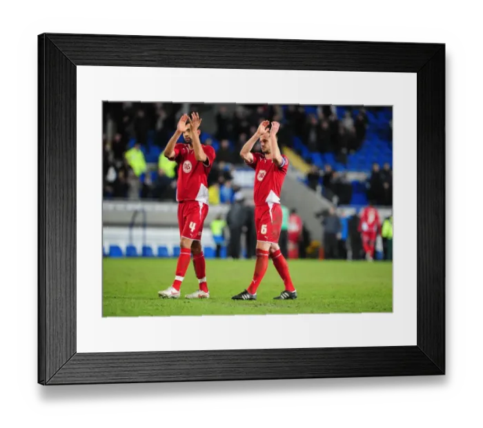 Framed Print : FA Cup Showdown: Cardiff City vs. Bristol City, Season 09-10 Framed Print : FA Cup Showdown: Cardiff City vs. Bristol City, Season 09-10