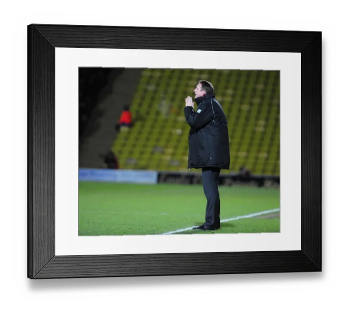 Framed Print : Watford vs. Bristol City: Season 09-10 Framed Print : Watford vs. Bristol City: Season 09-10