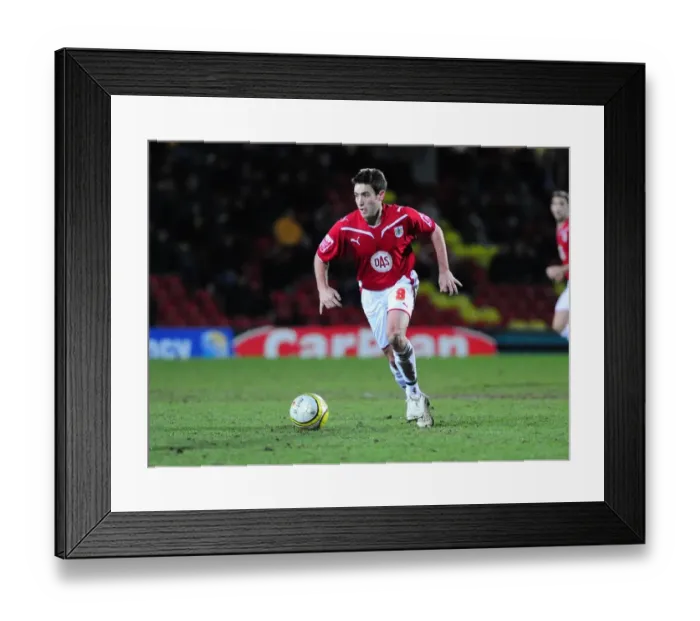 Framed Print : Bristol City First Team: Season 09-10: Watford V Bristol City Framed Print : Bristol City First Team: Season 09-10: Watford V Bristol City