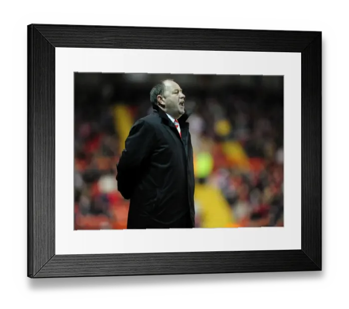 Framed Print : Clash of the Giants: Bristol City vs. Leicester City (09-10 Season) Framed Print : Clash of the Giants: Bristol City vs. Leicester City (09-10 Season)