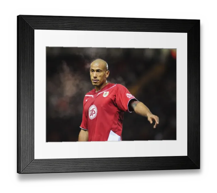 Framed Print : Bristol City First Team: Season 09-10: Bristol City V Leicester City Framed Print : Bristol City First Team: Season 09-10: Bristol City V Leicester City