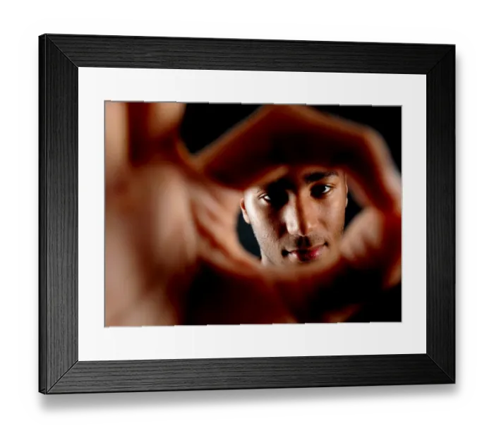 Framed Print : Nicky Maynard: A Beacon of Determination in Bristol City's 09-10 Season Framed Print : Nicky Maynard: A Beacon of Determination in Bristol City's 09-10 Season