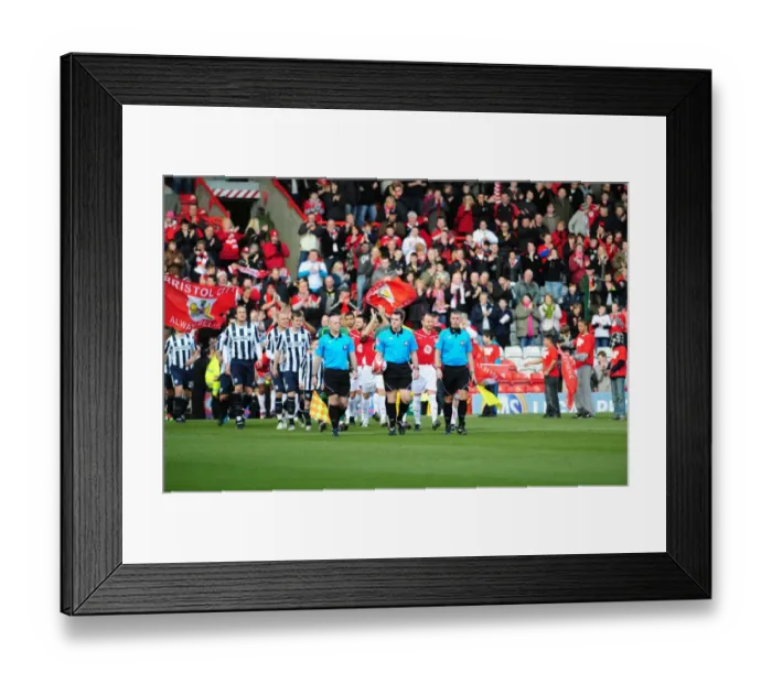 Framed Print : Bristol City V West Bromwich Albion Framed Print : Bristol City V West Bromwich Albion