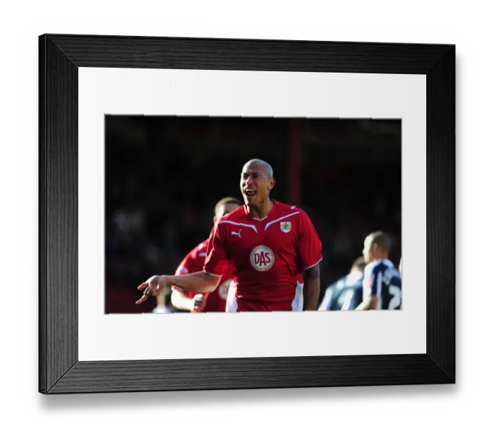 Framed Print : Chris Iwelumo's Dramatic Equalizer: Bristol City vs. West Bromwich Albion, Championship 2010 Framed Print : Chris Iwelumo's Dramatic Equalizer: Bristol City vs. West Bromwich Albion, Championship 2010