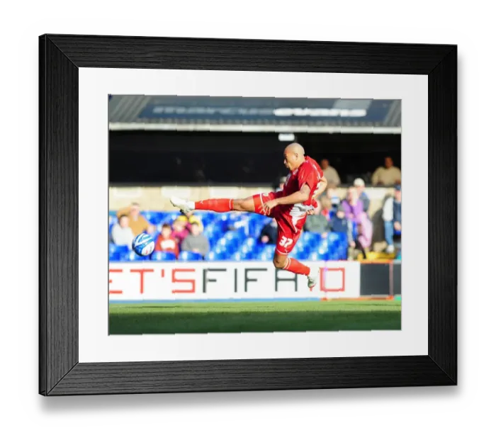 Framed Print : Season 09-10 Football Showdown: Ipswich Town vs. Bristol City
