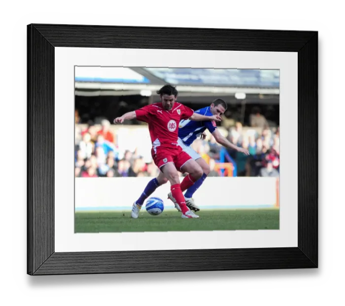 Framed Print : Paul Hartley tussles with David Healey