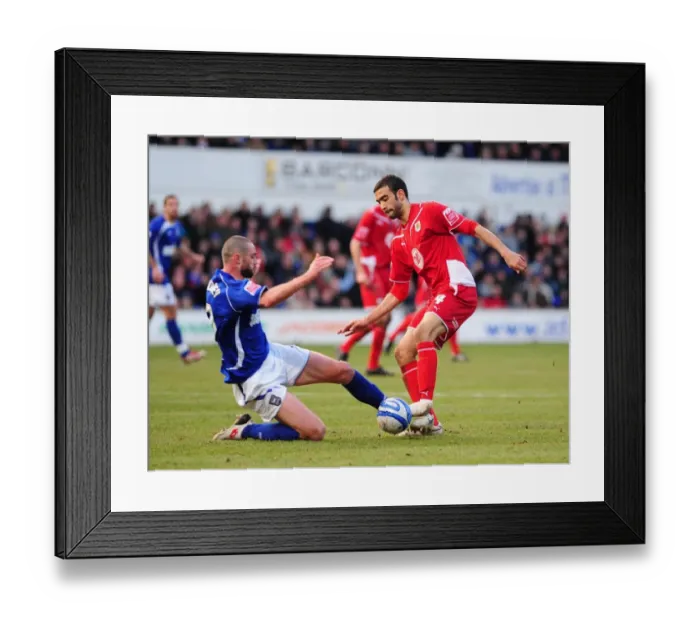 Framed Print : Clash of Titans: Ipswich Town vs. Bristol City (Season 09-10) Framed Print : Clash of Titans: Ipswich Town vs. Bristol City (Season 09-10)