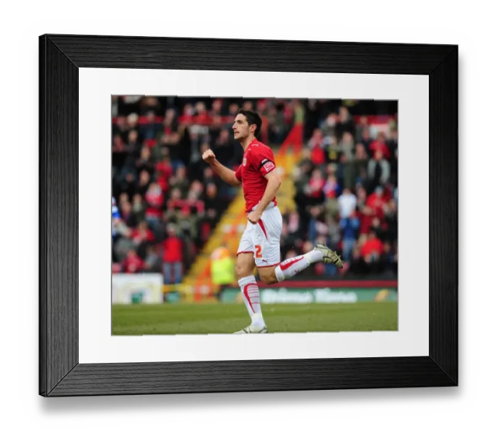 Framed Print : Bradley Orr celebrates