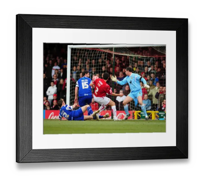 Framed Print : Bradley Orr Scores the Game-Winning Goal for Bristol City Against Doncaster Rovers