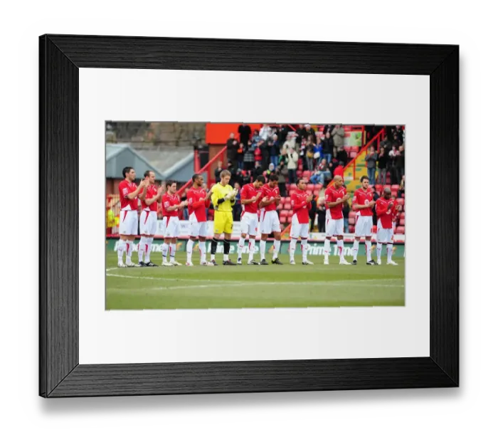 Framed Print : Minutes of Silence: A Tribute to Keith Alexander at Bristol City vs. Doncaster Rovers Framed Print : Minutes of Silence: A Tribute to Keith Alexander at Bristol City vs. Doncaster Rovers