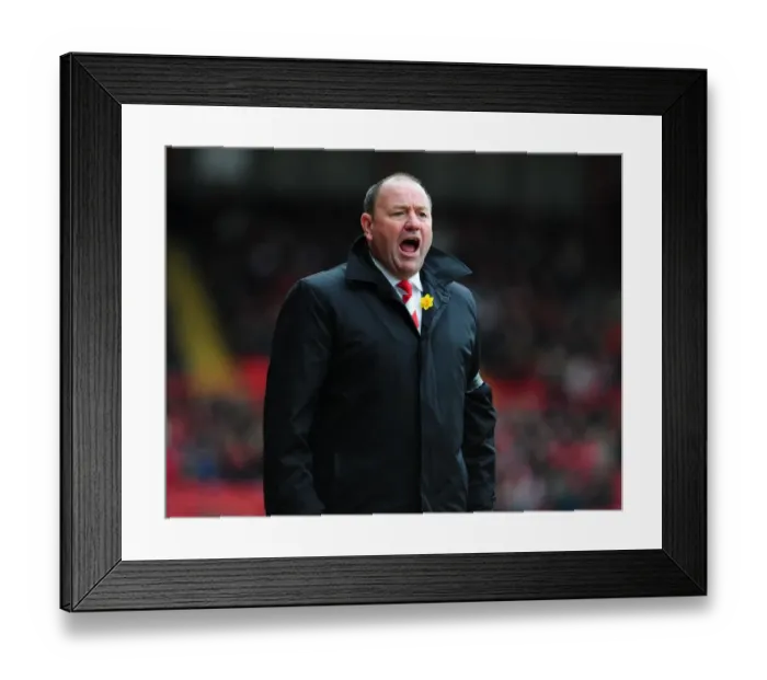 Framed Print : Gary Johnson: In Action on the Touchline - Bristol City vs Doncaster Rovers Framed Print : Gary Johnson: In Action on the Touchline - Bristol City vs Doncaster Rovers