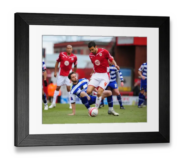 Framed Print : Liam Fontaine beats Mark Wilson to the ball Framed Print : Liam Fontaine beats Mark Wilson to the ball